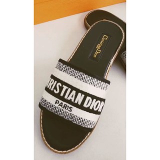 Dép dior nữ tính