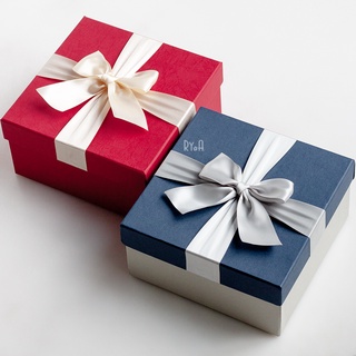 Hộp quà vuông đính nơ 17.5x17.5x9cm, hộp quà tặng sang trọng 29045