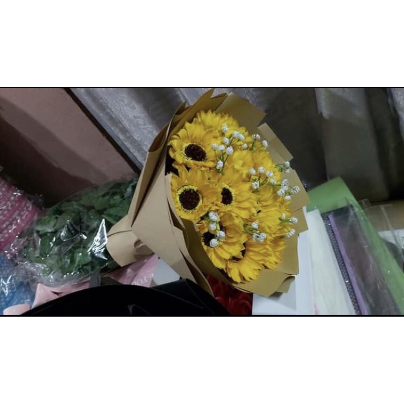 Hoa sáp hướng dương bó tròn 12 bông phối