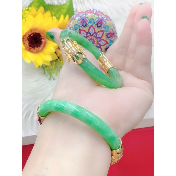 Vòng tay đá màu xanh lục kiểu 2 mảnh khớp nối mạ vàng 18