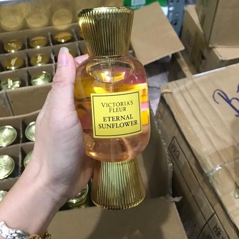 Nước hoa Vic mẫu mới siêu thơm chai lớn 200ml