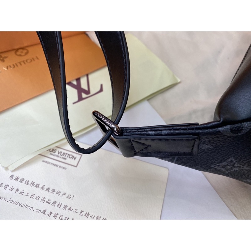 Túi xách unisex LV bumbag Supper Vip da thật box nam châm