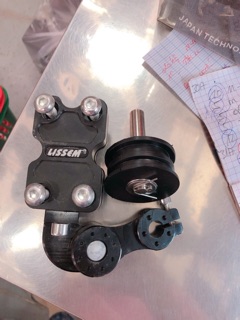 Đỡ sên Exciter 135