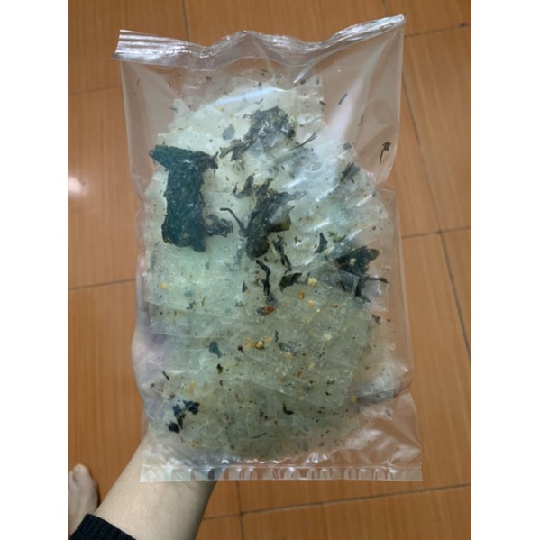 Bánh tráng trộn mix rong biển