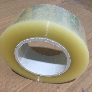 1 cây băng dính 3kg màu trắng trong