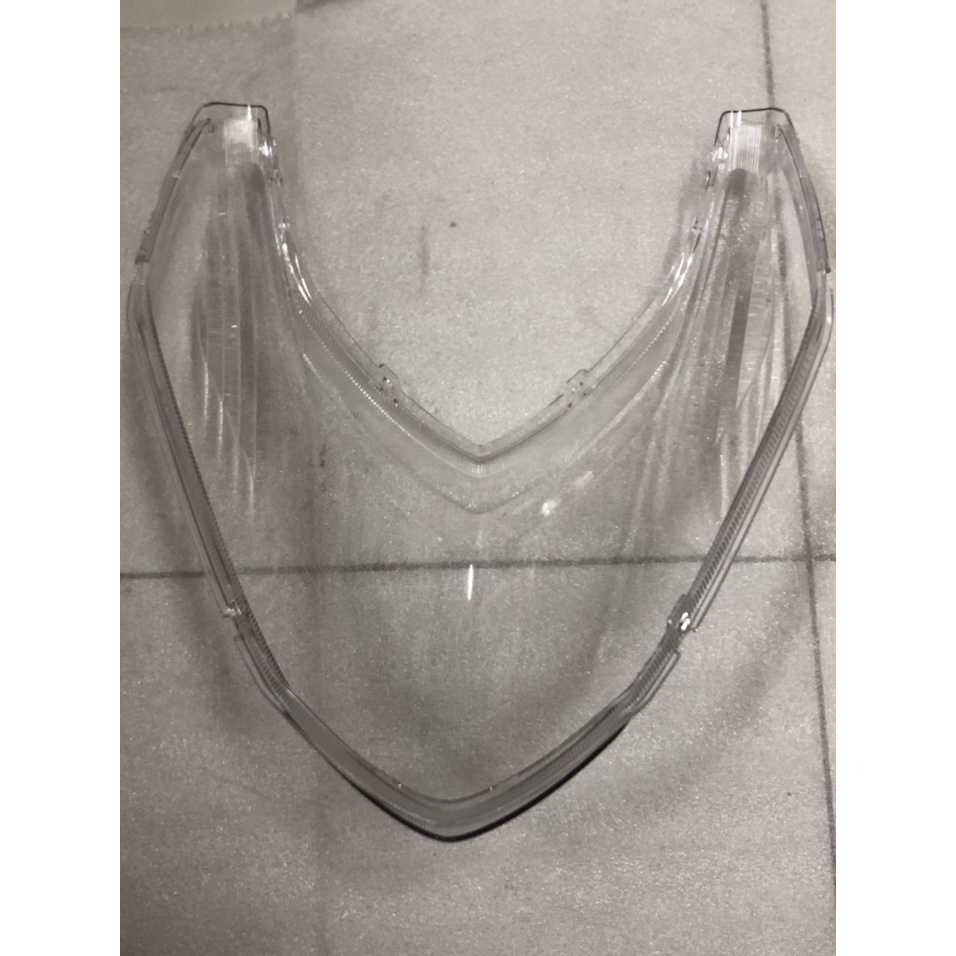 Kiếng pha/ Chụp đèn trước xe Victoria 2009 mã VT3