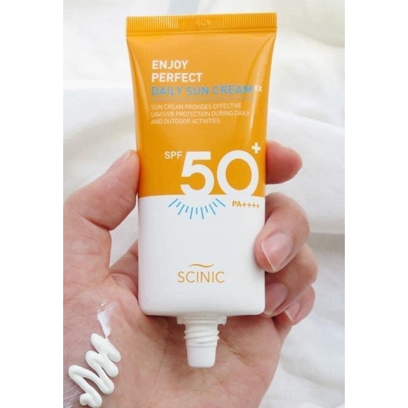 KEM CHỐNG NẮNG SCINIC CÁC MÀU