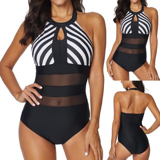 Bikini in hình kẻ sọc ngang đáng yêu
