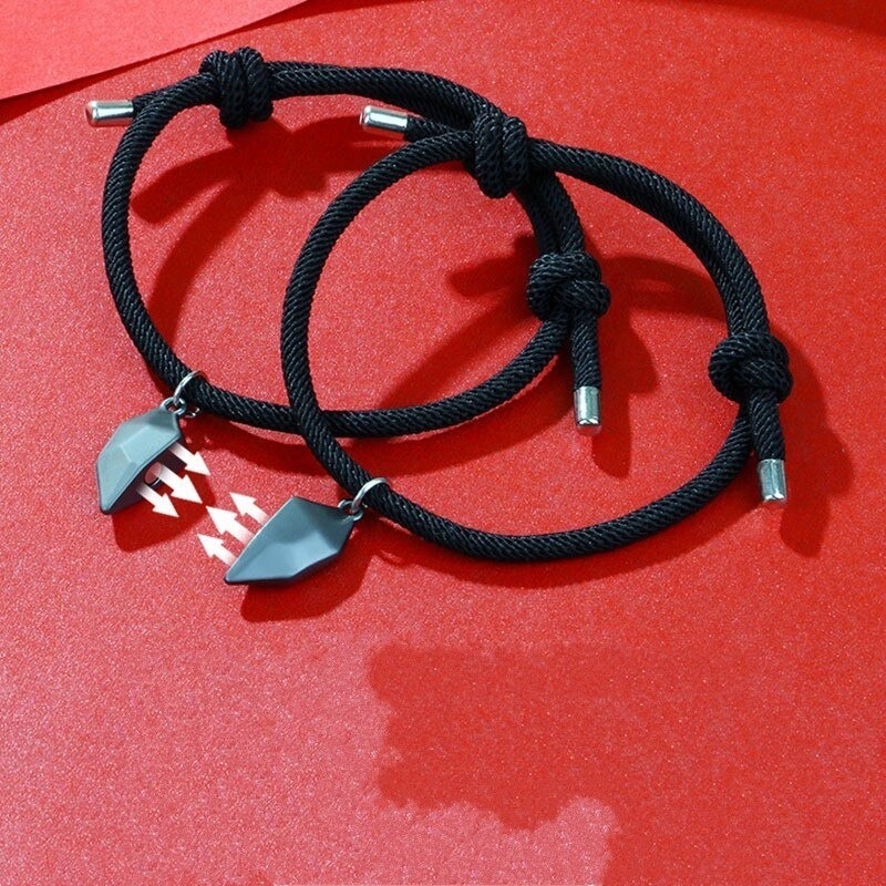 Set 2 vòng tay bện dây gắn đá trắng đen có thể điều chỉnh kích thước