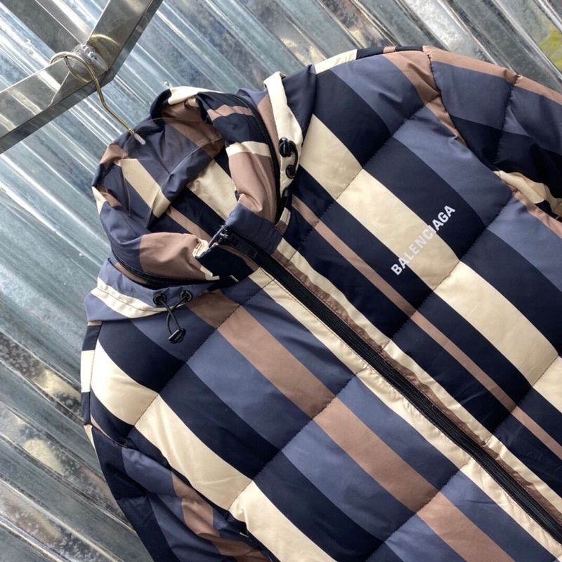 Áo khoác phao, áo khoác đại hàn siêu nhẹ thương hiệu Balenciaga