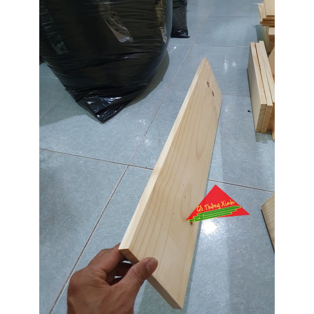 Thanh gỗ thông mới dài 50cm rộng 10cm dày 1.5cm được bào láng đẹp 4 mặt có thể dùng làm kệ, trang trí, làm thùng gỗ