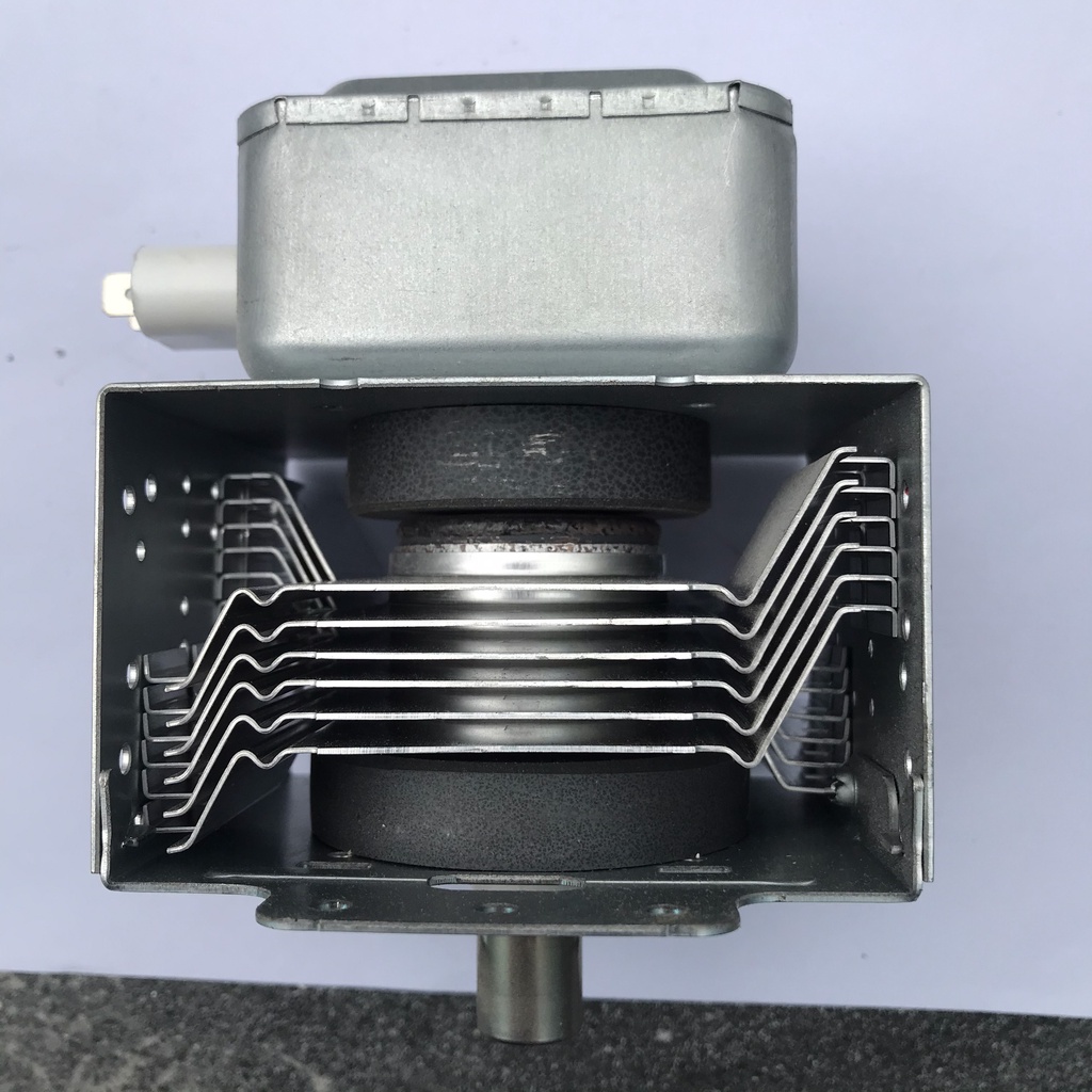 Đèn Lò Vi Sóng Chân Liền Lệch Hướng Loại Nhỏ Và Lớn