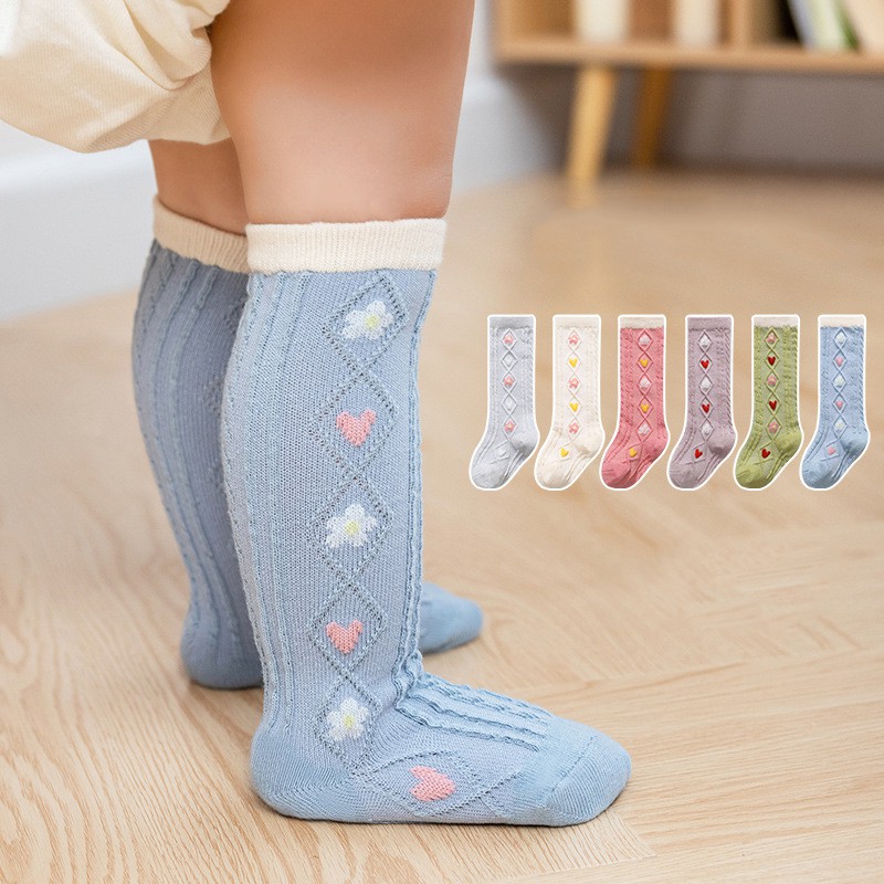 Đôi tất dài qua gối họa tiết dễ thương dành cho bé gái