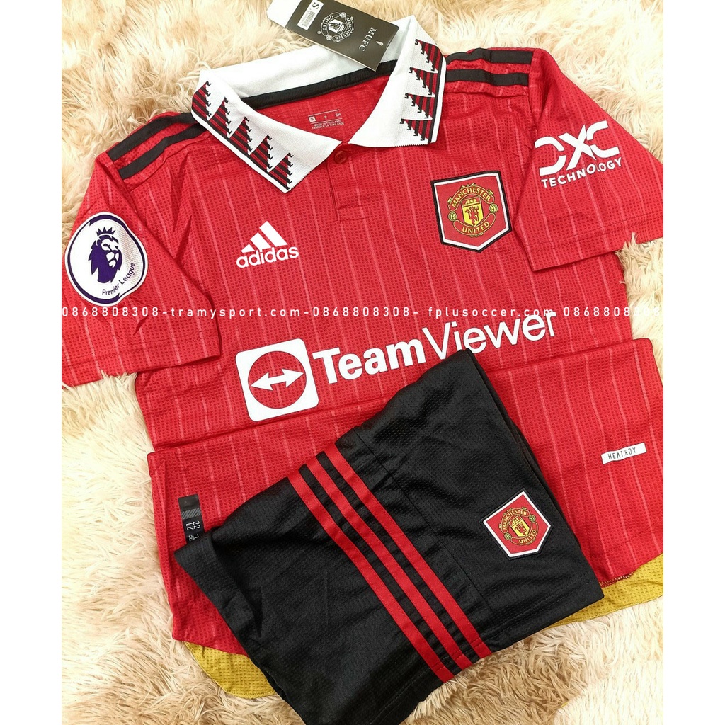 Bộ quần áo đá bóng banh CLB MU Manchester United màu đỏ có cổ bẻ sân nhà mùa giải 2022 2023 logo thêu poly mè thái