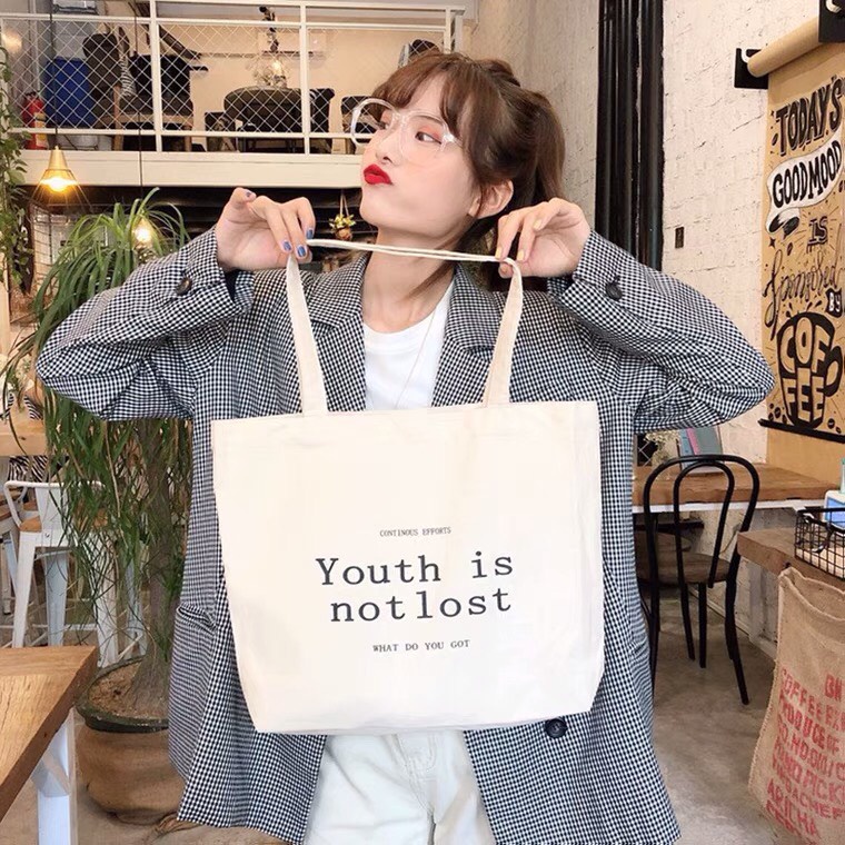 Túi vải canvas cao cấp đeo vai Youth Is Not Lost khổ vuông cá tính