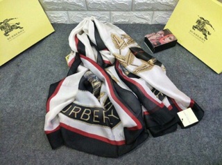 Khăn lụa Burberry