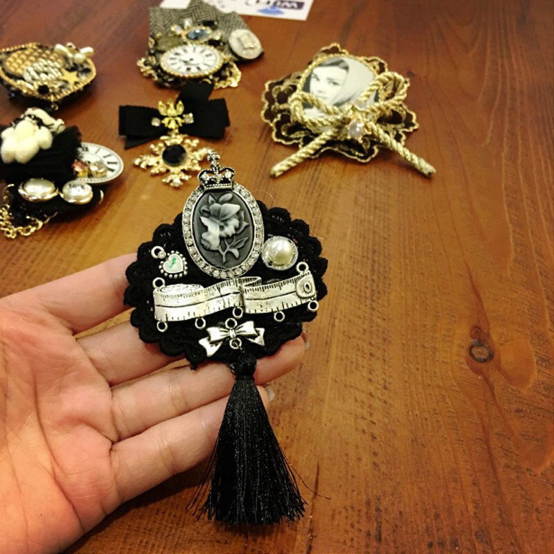 Ghim cài áo hình bông hoa sang trọng dành cho nữ