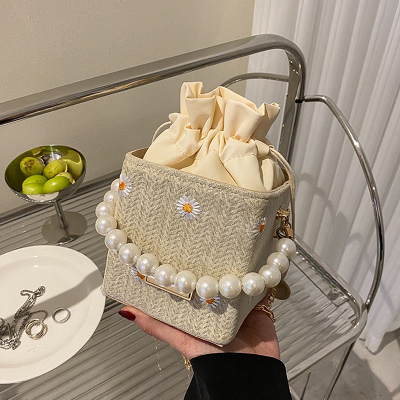 Túi cói Đan Lát Hình Tròn Đính Ngọc Trai Giả Thời Trang