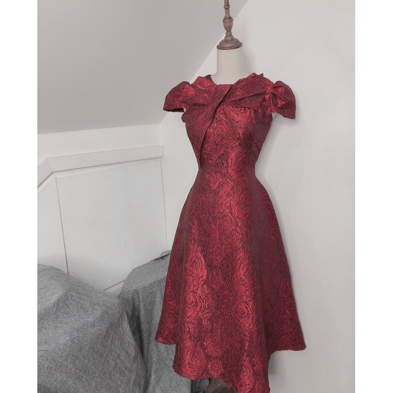 Đầm gấm tay con phối nơ sang trọng | BigBuy360 - bigbuy360.vn