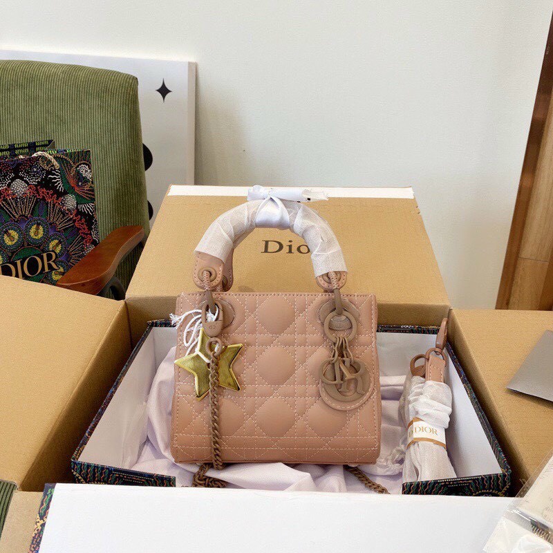 Túi CD Size 18 Bản Vip 2 Bocx Sang Sịn Có 2 Dây Đeo Chéo Cầm Tay Siêu Sang Chảnh