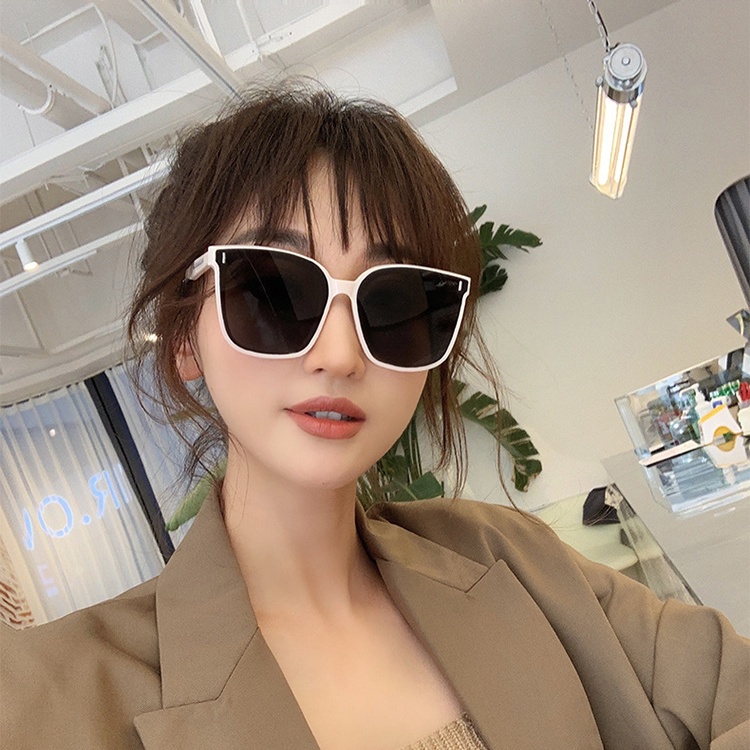 Mới Kính Mát Mắt Mèo Oversize Không Viền Chống Tia UV400 2022 Dành Cho Nữ