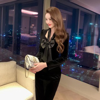 Mùa xuân và thu năm 2021 váy mới của phụ nữ Pháp retro nhung dài giữa eo ôm nhỏ màu đen