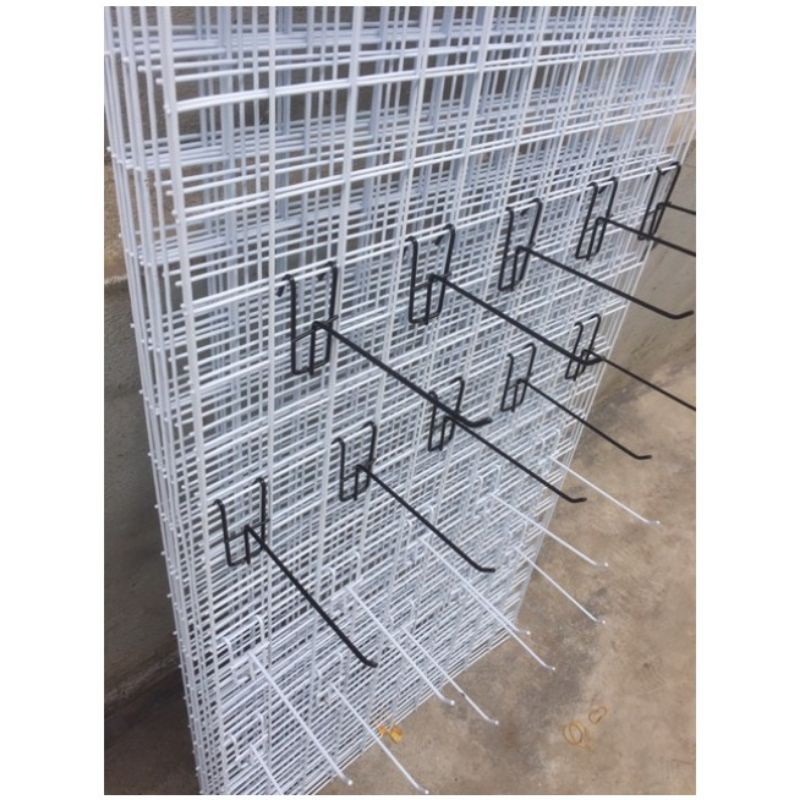 Tấm mành sắt khổ 50x100cm để treo đồ, trang trí góc siêu thị mầm non