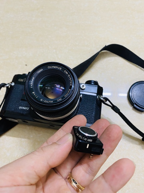 Manual Adapter OM10 , dùng để chỉnh chế độ manual trên máy film OM10