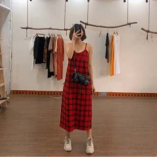 Váy yếm 2 dây kẻ caro đỏ