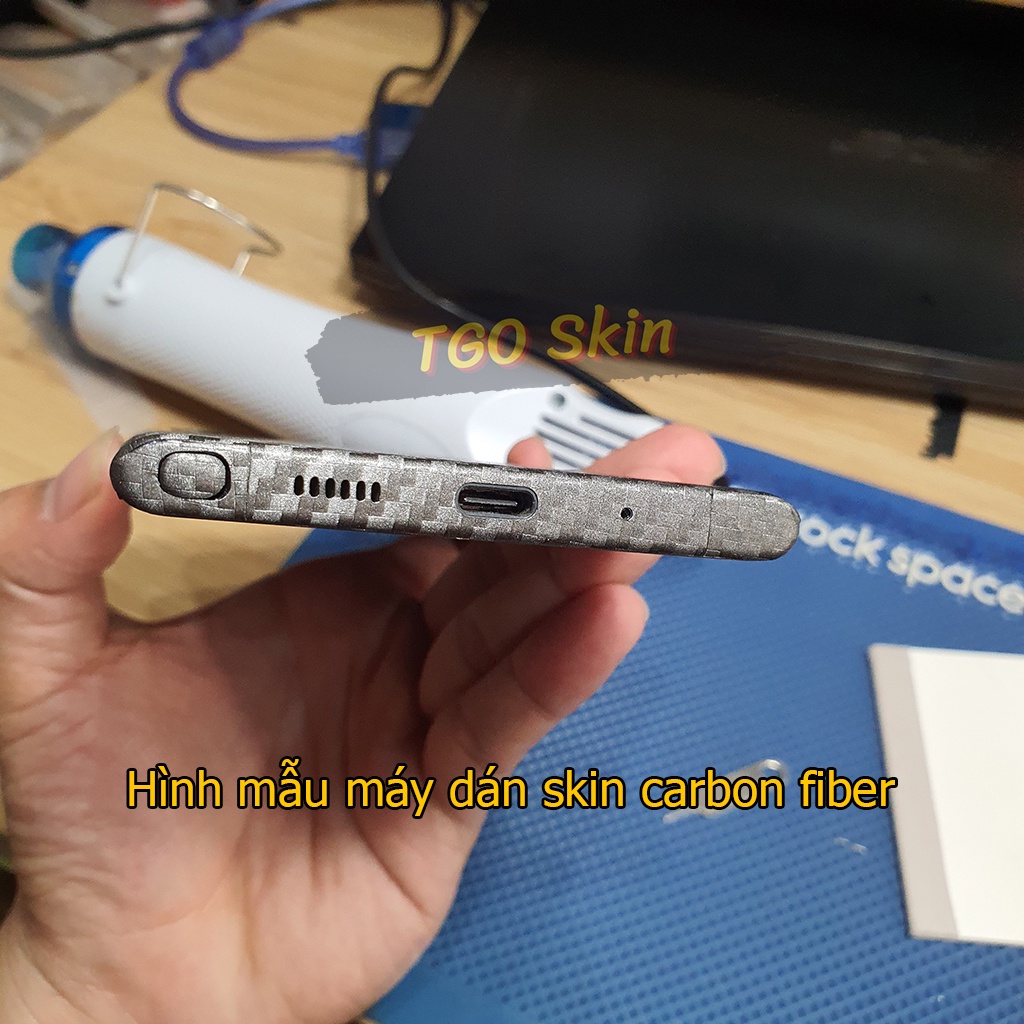 Miếng dán Skin Carbon Fiber iPhone 14 Pro Max / 13 Pro Max / 12 Pro Max / 11 Pro Max / Xs Max  cao cấp