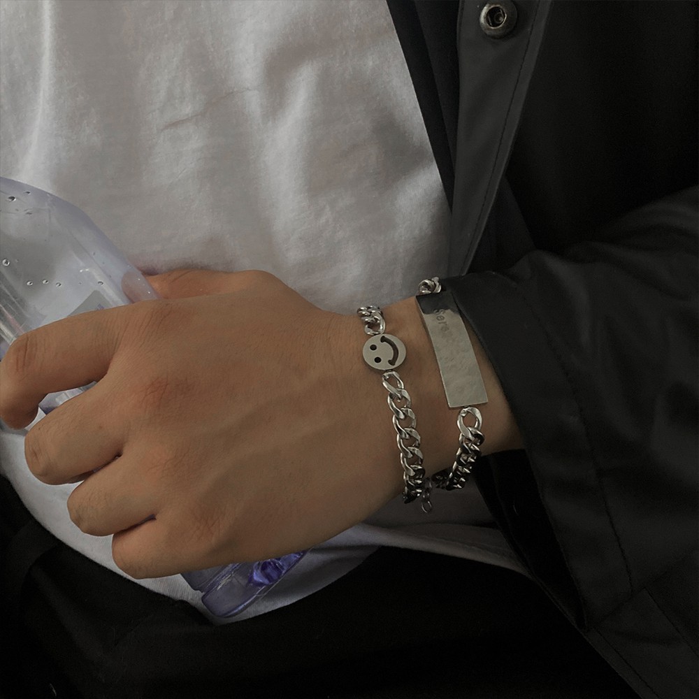 Vòng Tay Mặt Hình Vuông Bằng Thép Titanium In Chữ + Mặt Cười Phong Cách Hàn Quốc Cá Tính