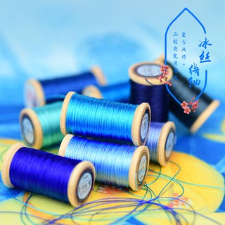 Cuộn chỉ thêu thủ công lụa lạnh màu xanh dương/ xanh lá tiện lợi