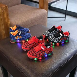 Giầy siêu nhân nhện