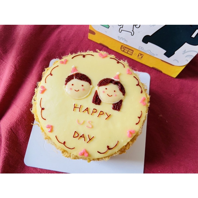 Bánh bông lan trứng muối sinh nhật 12cm sốt phô mai vẽ hình couple