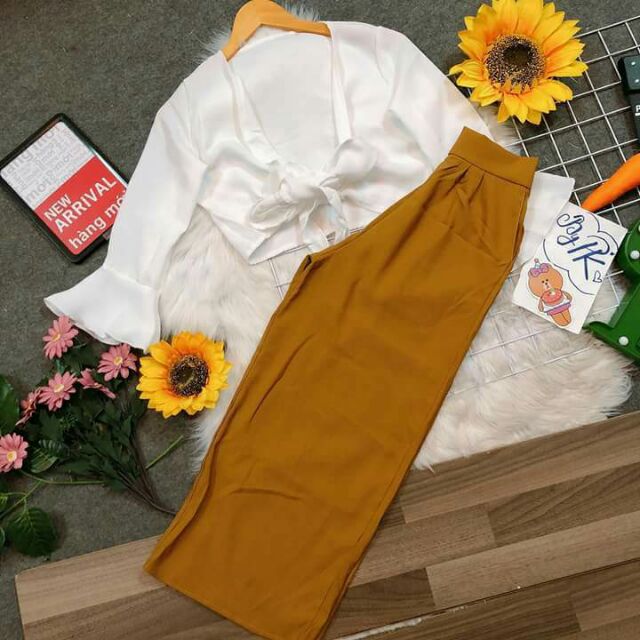 Set áo trắg quần vàng