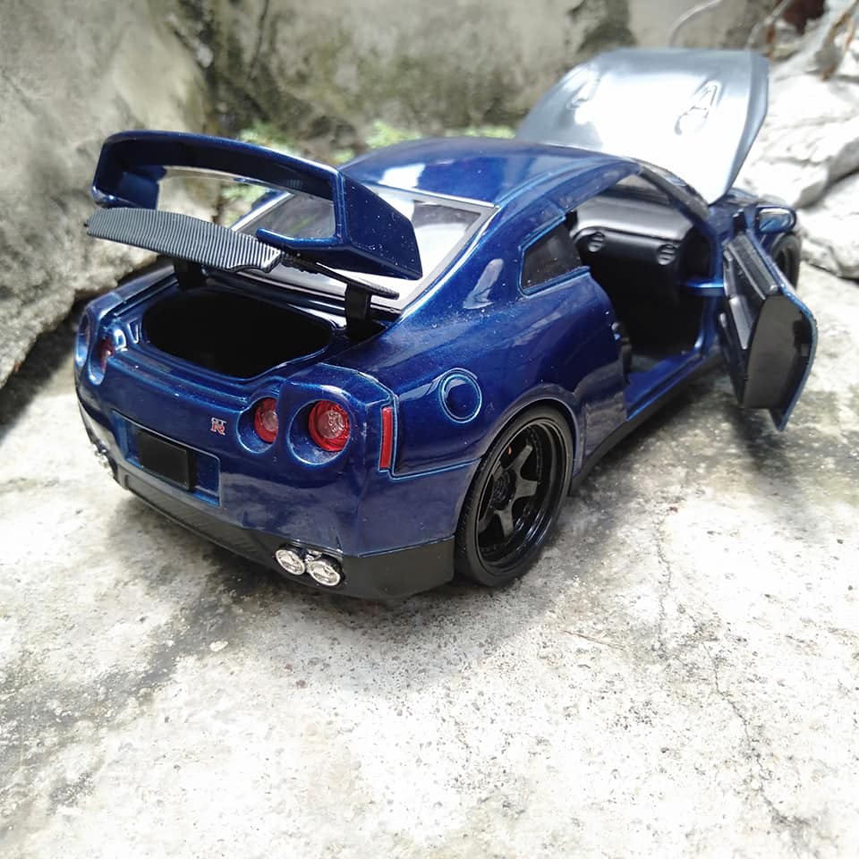 Mô hình xe Nissan GTR  Brian’s 1:24 JADA – Xanh