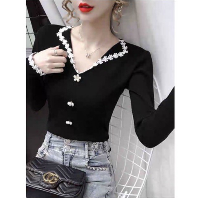 Áo nữ dài tay cổ bẻ pha ren hoa