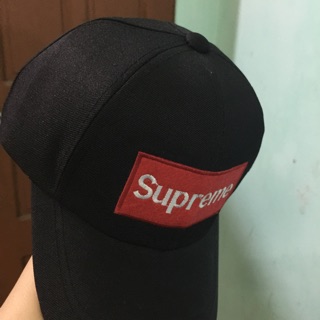 Mũ lưỡi trai SUPREME  (ảnh tự chụp)