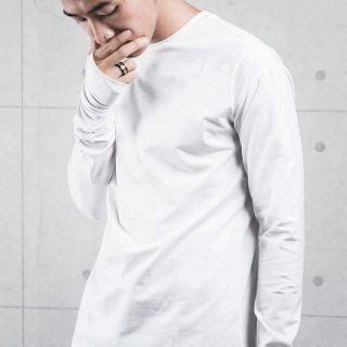 Áo Longtee tay dài xỏ ngón