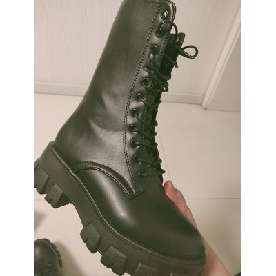 SẴN TRẮNG 36 BOOT DA ĐẾ 5CM BUỘC DÂY MŨI TRÒN PHONG CÁCH ULZZANG | BigBuy360 - bigbuy360.vn