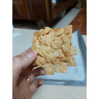BÁNH NGÓI HẠNH NHÂN (hộp 200gram)