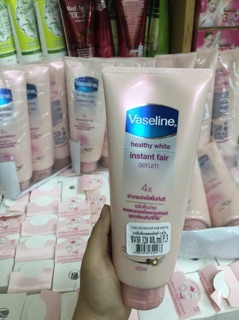 Sữa Dưỡng Thể Trắng Da Vaseline 4X
