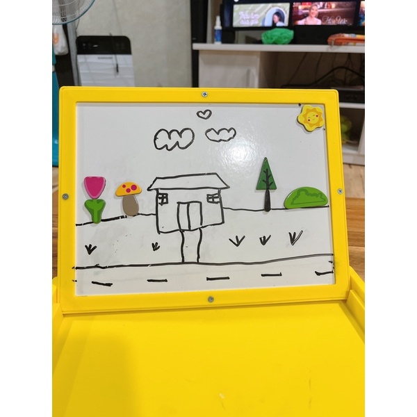 BẢNG HỌC SÁNG TẠO bút dễ xóa và các hình đính nam châm Quà tặng từ SIMILAC