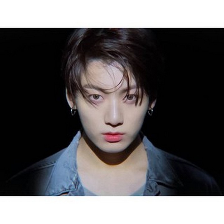 Khuyên tai fakelove jungkook trang sức phụ kiện nữ phong cách Hàn Quốc bông tai Unisex titan không gỉ