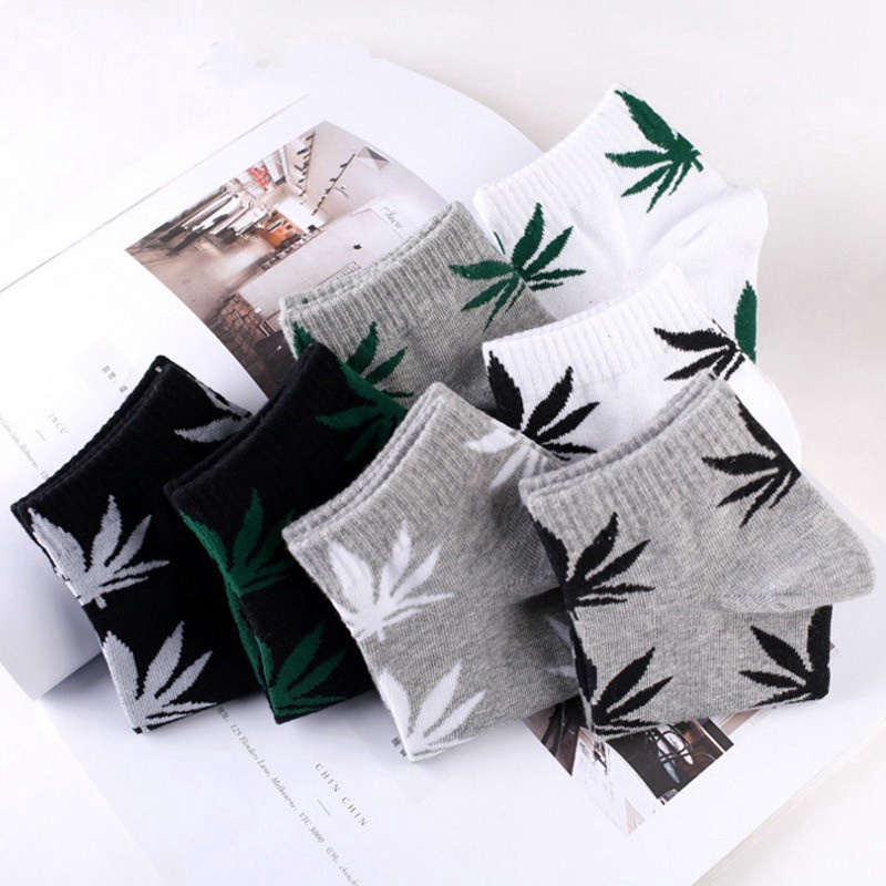 [Mới] Vớ Cotton Cao Cấp Thoải Mái Chất Lượng Cao / Vớ Thể Thao Đường Phố Hàn Quốc Hình Lá Phong Cho Nam