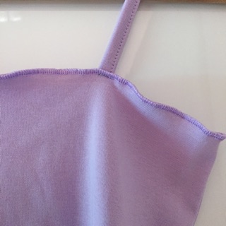 Áo croptop 2 dây cuốn biên màu tím