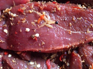 Thịt lợn gác bếp nhà làm 450k/kg