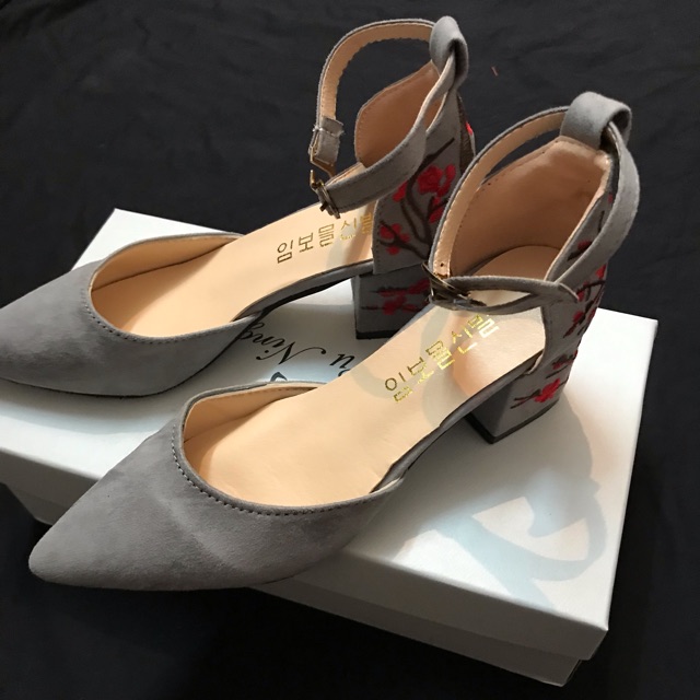 Giầy hàn hoa đào( tường my)