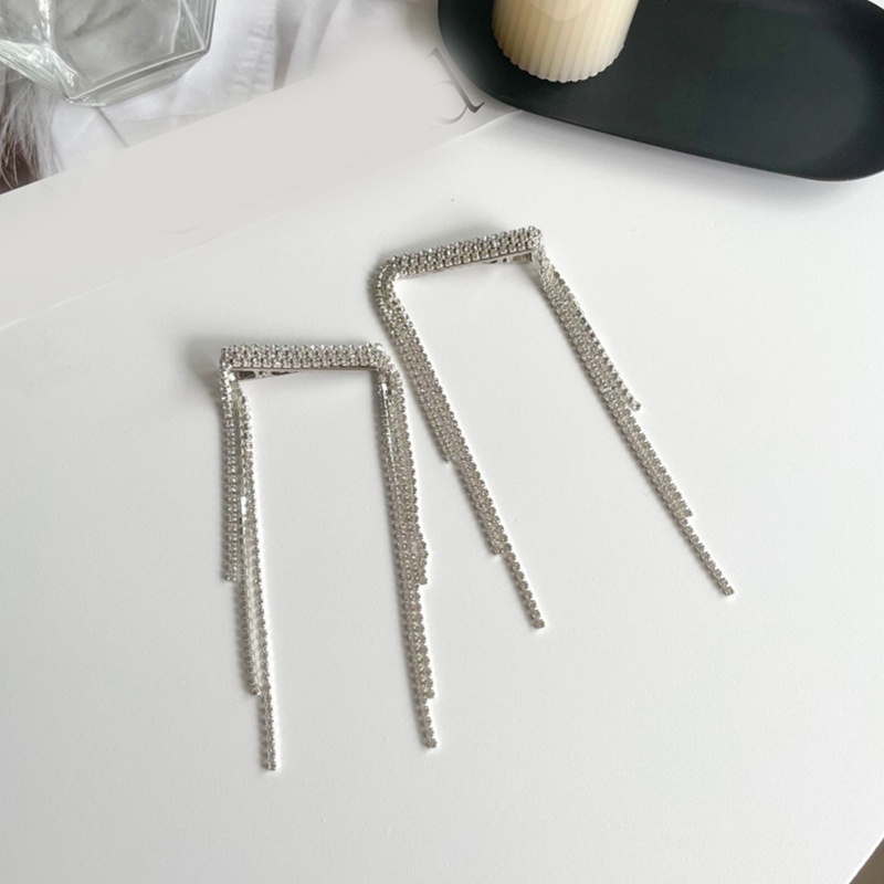 Kẹp Tóc Dáng Dài Đính Đá Phối Tua Rua Dễ Thương