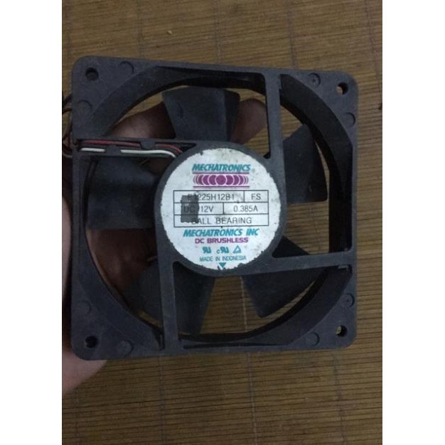 Quạt 12cm indonesia 12v 0.285A